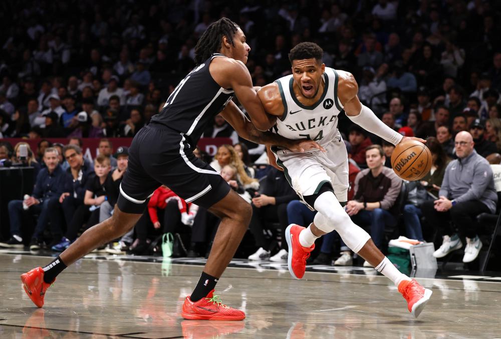 米兰与多名 米兰与多名